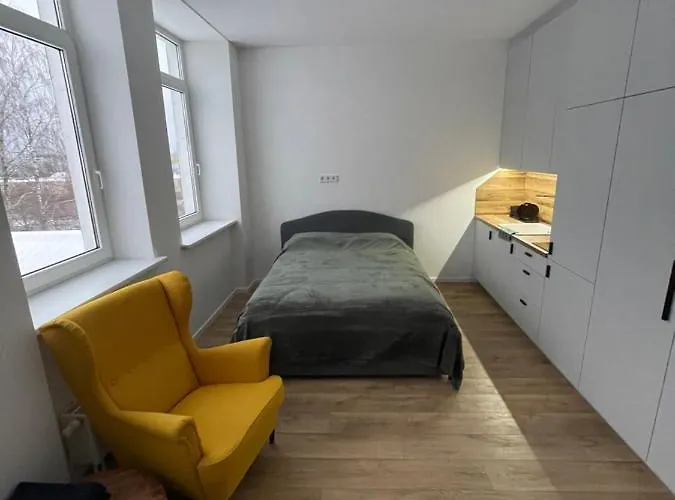 30 Airport Apartman *